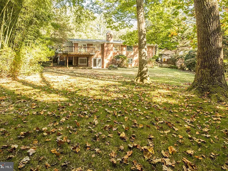 6710 Persimmon Tree Rd — Photo 37