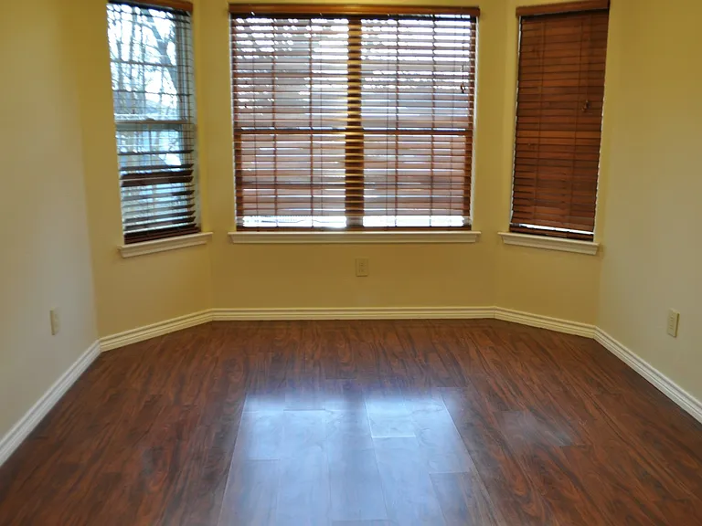 1406 Moran Dr — Photo 16