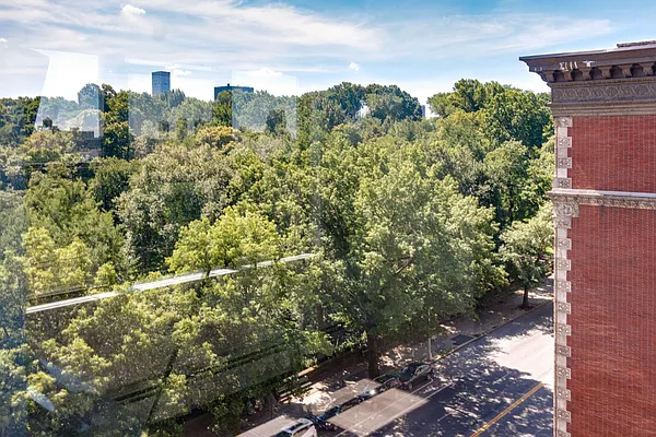 Rented by Keller Williams NYC | media 31