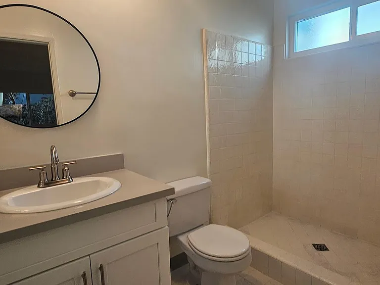 923 5th St #5 — Photo 21