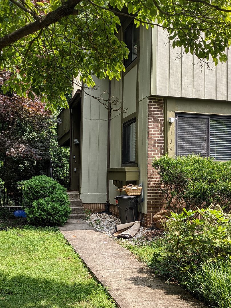 2134 Glencourse Ln, Reston, VA 20191 Zillow