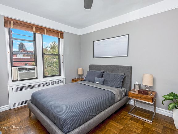 3rd image of 129 W 89th St APT 62