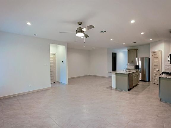 5th image of 5015 Pine Haven Ln