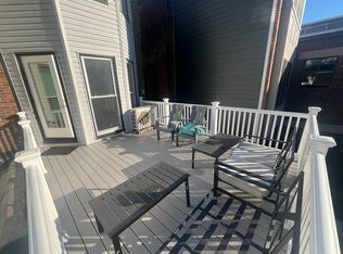 252 S 23rd St #2R, Philadelphia, PA 19103