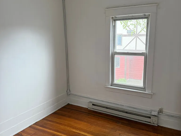 327 Main St — Photo 6