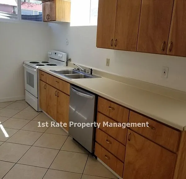 1816 W State St #4 — Photo 6