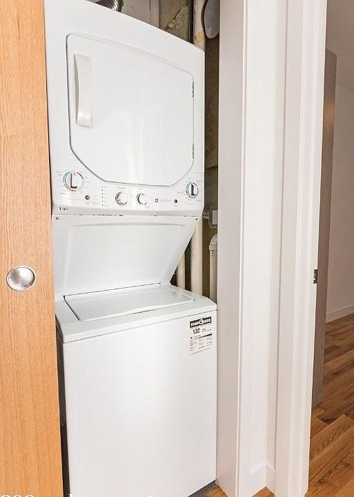 1st image of 806 S Claremont Ave #412