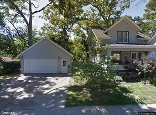 3221 15th St #C, Moline, IL 61265