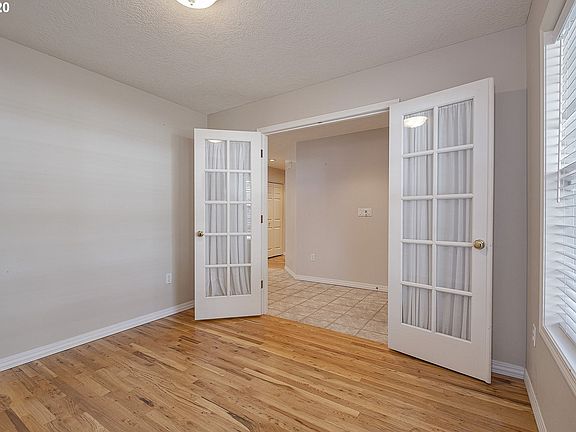 4th image of 2187 N Kamiakan Dr