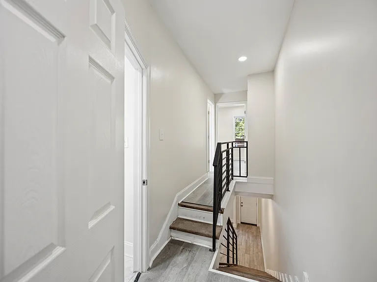 1849 N 25th St — Photo 15