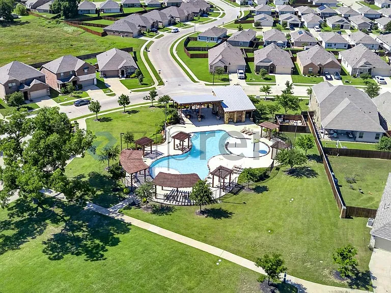 2130 Clarion Dr — Photo 34