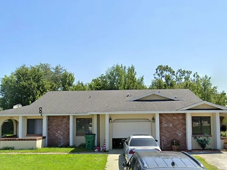 658 Royalty Ct — Photo 3