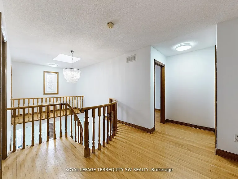 327A Beechgrove Dr — Photo 14