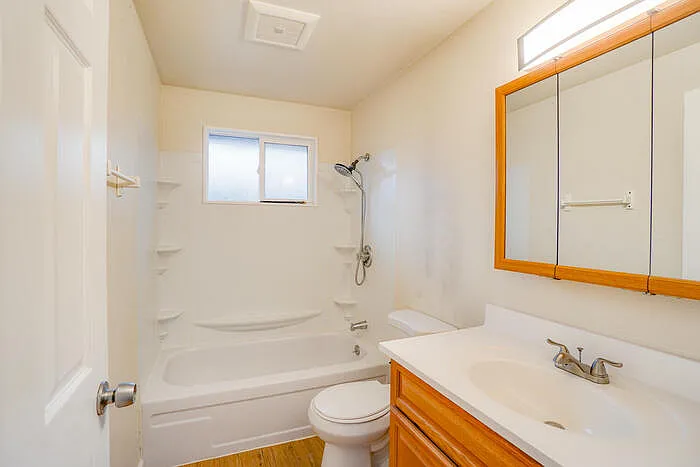 2915 E 33rd St #2915 — Photo 18