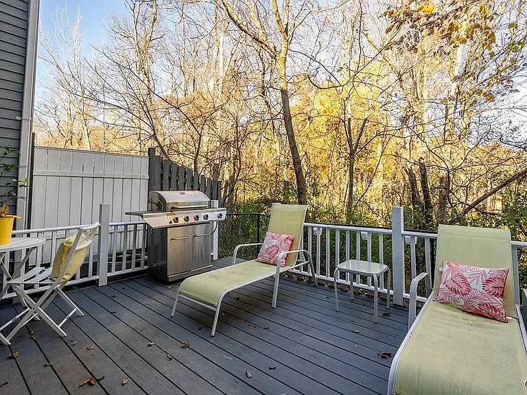 157 Iron Oak Cir — Photo 17