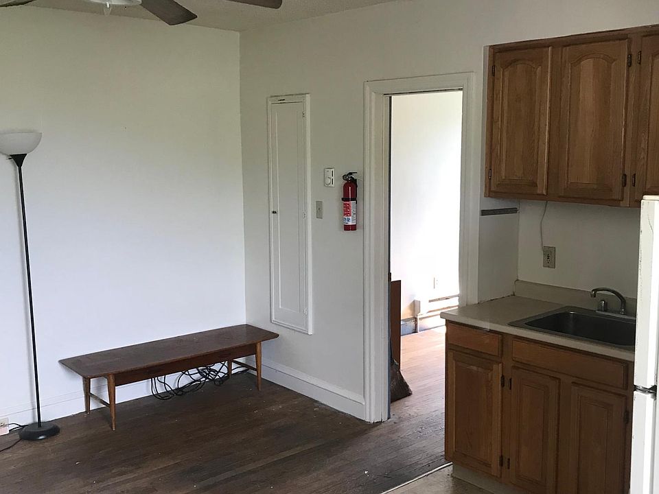 Living Room/Kitchen