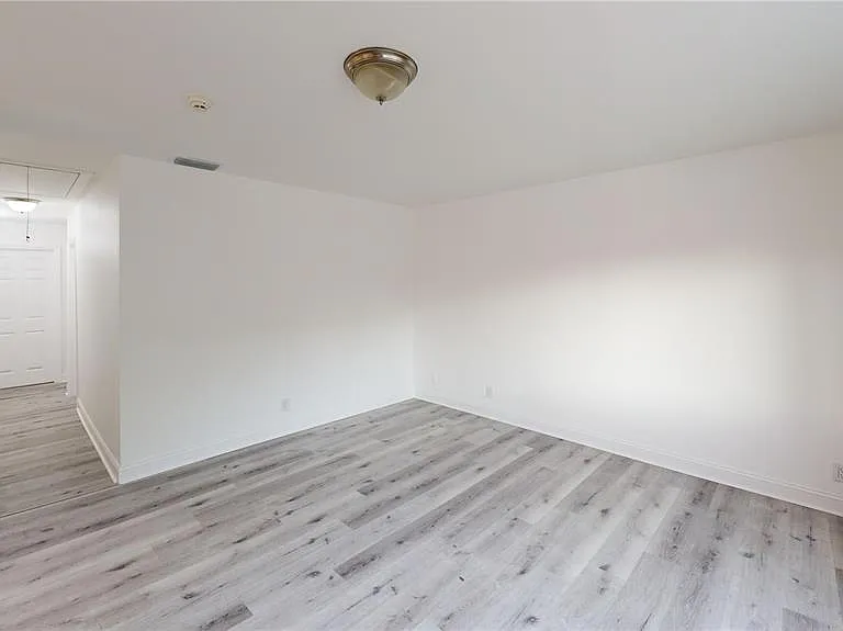 4421 Gandy Cir — Photo 27