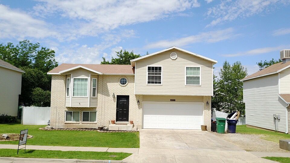 2nd image of 4221 S Westlake Dr