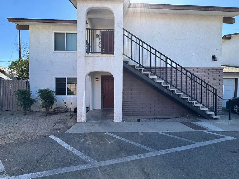 4853 E University Ave #101 — Photo 2