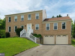 7594 Whisperwood Ct, Springfield, VA 22153