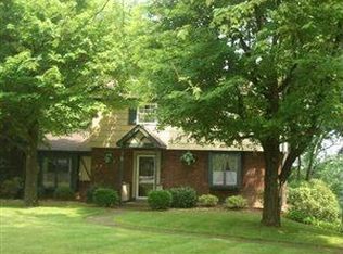 5404 Peach Dr, Gibsonia, PA 15044