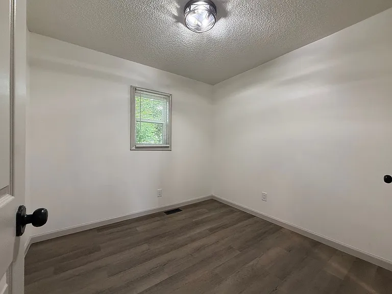 1541 Southside Rd — Photo 15
