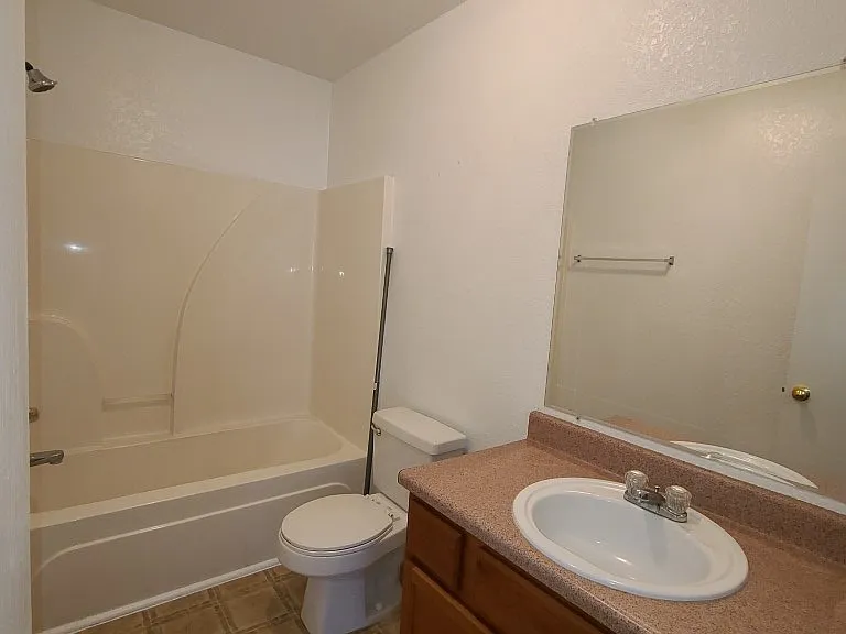 2802C Leroy Cir #C — Photo 13