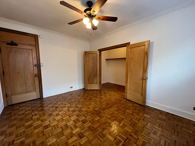 431 West Roscoe Street — Photo 10