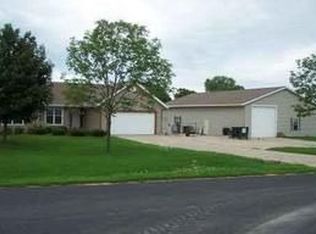 2460 Mink Ranch Rd, Port Washington, WI 53074