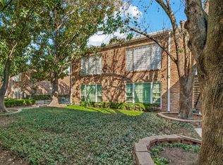 2201 Fountain View Dr APT 29, Houston, TX 77057