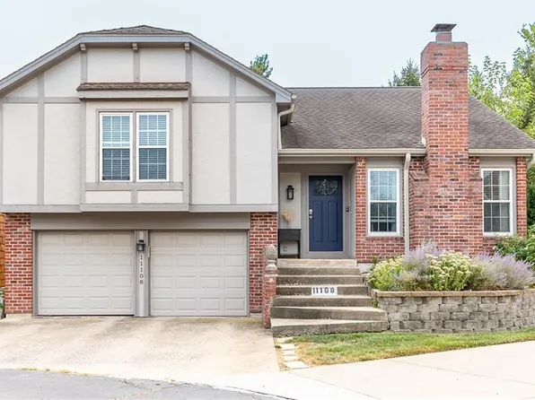 11108 Delmar Ct, Leawood, KS 66211