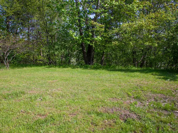 185 Temple Road, Farmington, ME 04938