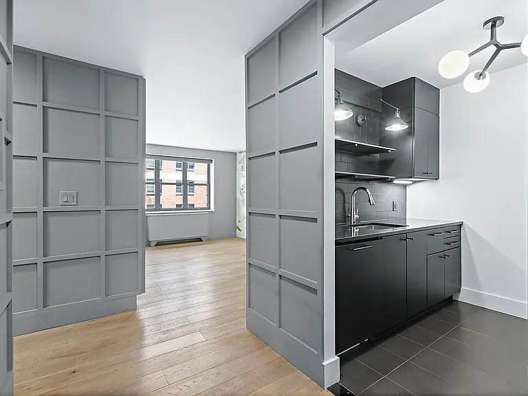 516 W 47th St #S6A — Photo 9