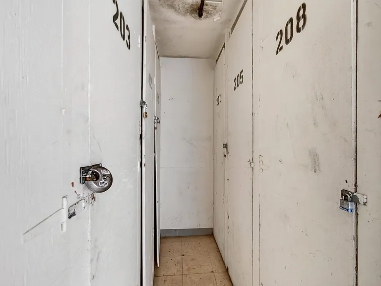 450 SW 2nd Ave #205 — Photo 36