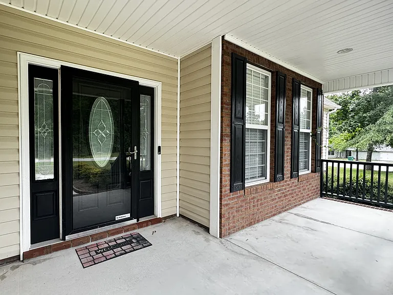 441 Candlewood Dr — Photo 2