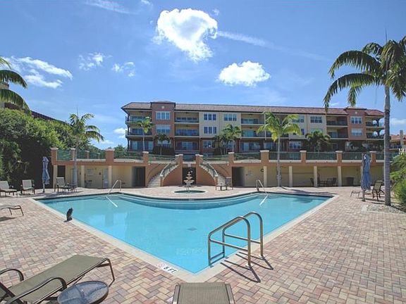 2nd image of 1090 Pinellas Bayway S APT C3
