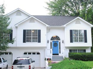 138 Charles Dr NE, Calhoun, GA 30701