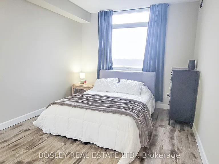 326 Major Mackenzie Dr E #822 — Photo 15