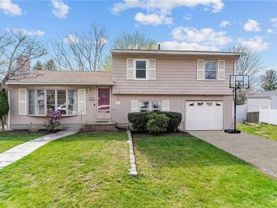 3 Oak Grove Blvd, North Providence, RI, 02911