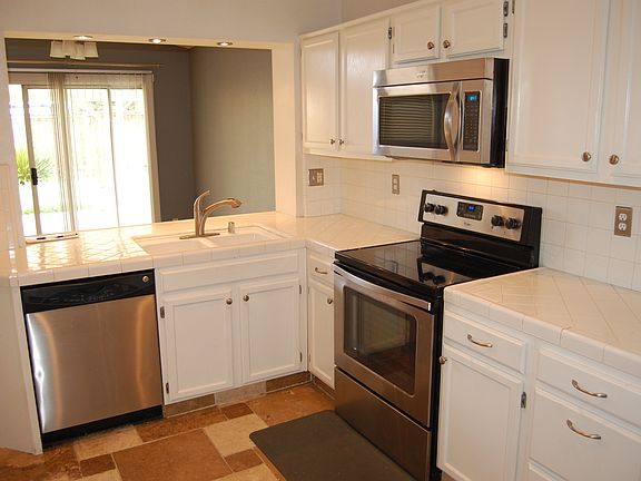 2nd image of 2318 E Cromwell Ave