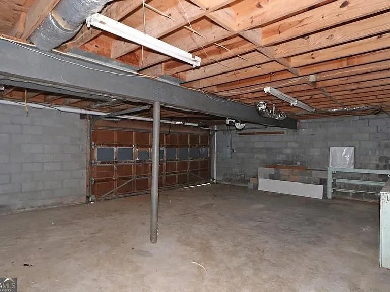 4215 Fawn Ln SE — Photo 22