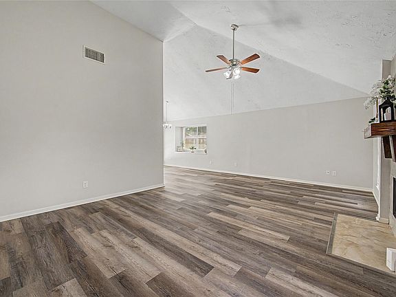 5th image of 19215 Haystream Dr