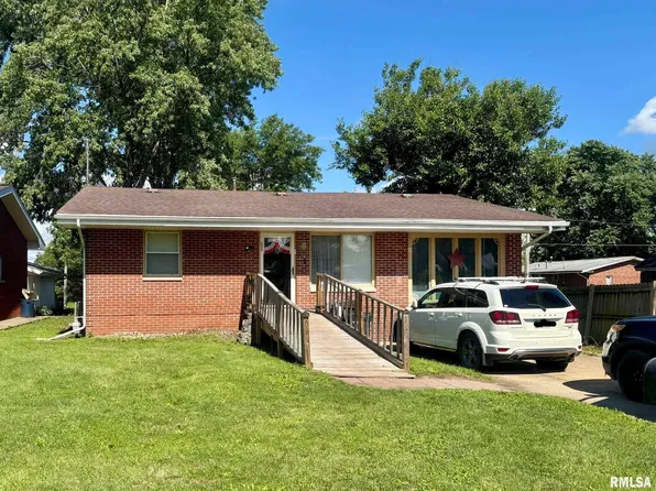 535 N 12th Ave, Canton, IL 61520
