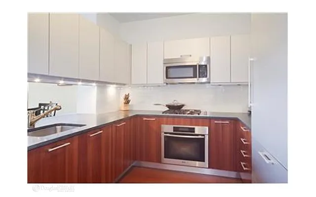 Rented by Douglas Elliman | media 7