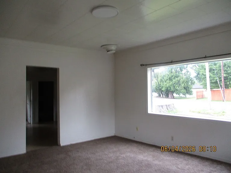 804 W Marcy Ave — Photo 4