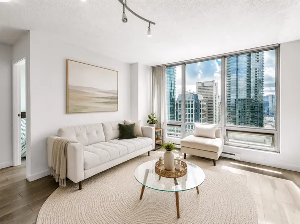 1200 Georgia St W #3304, Vancouver, BC V6E 4R2