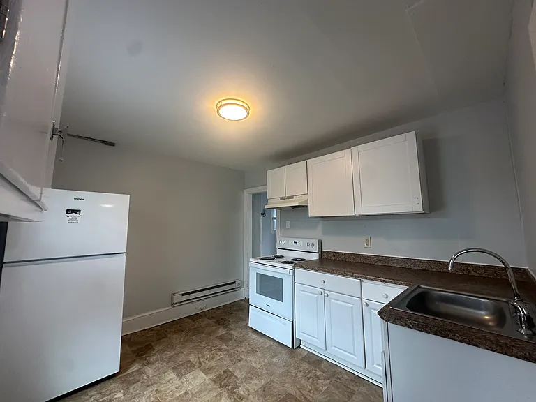 216 Beech Street — Photo 11