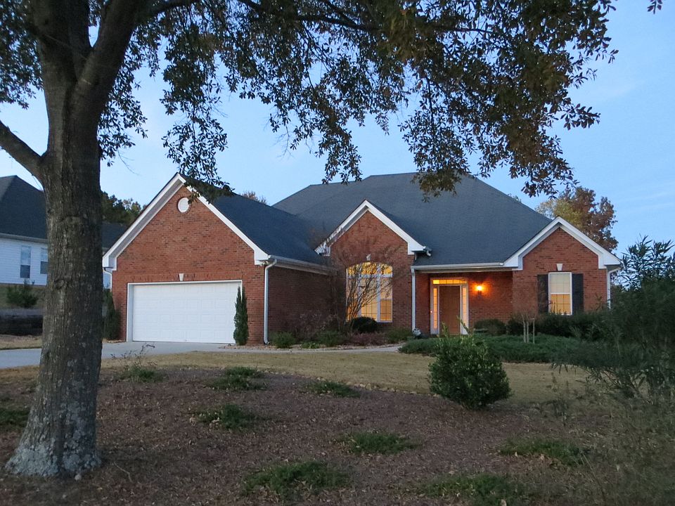 1905 E Bay St Hoschton, Ga
