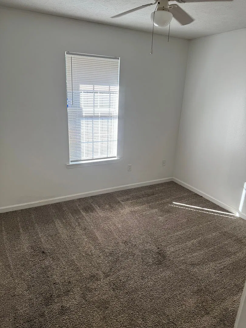 1495 Joyner — Photo 4
