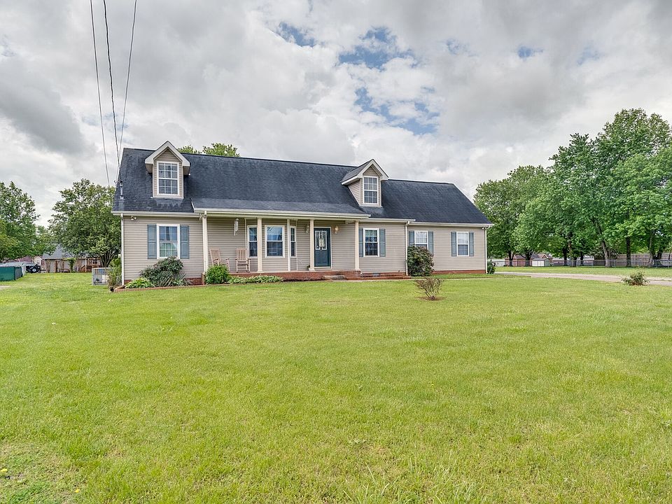 1st image of 220 Daly Dr